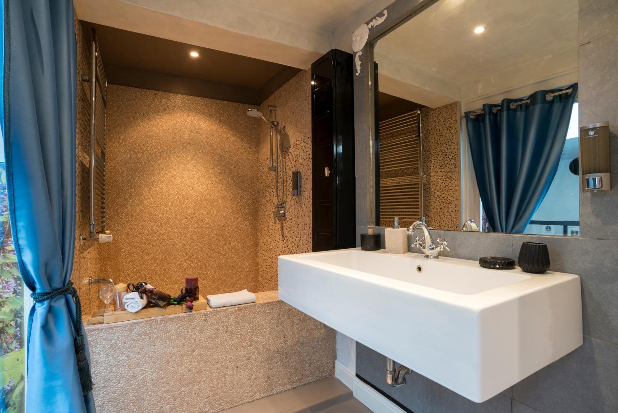 Luxury Piazza Di Spagna Escape With Terrace And Private Spa 罗马 外观 照片